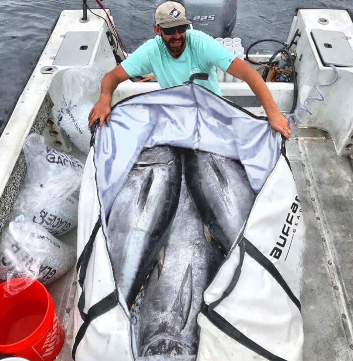 72x30'' Fish Cooler Bag With YKK Zipper, Flat Bottom - Get Tight Gear