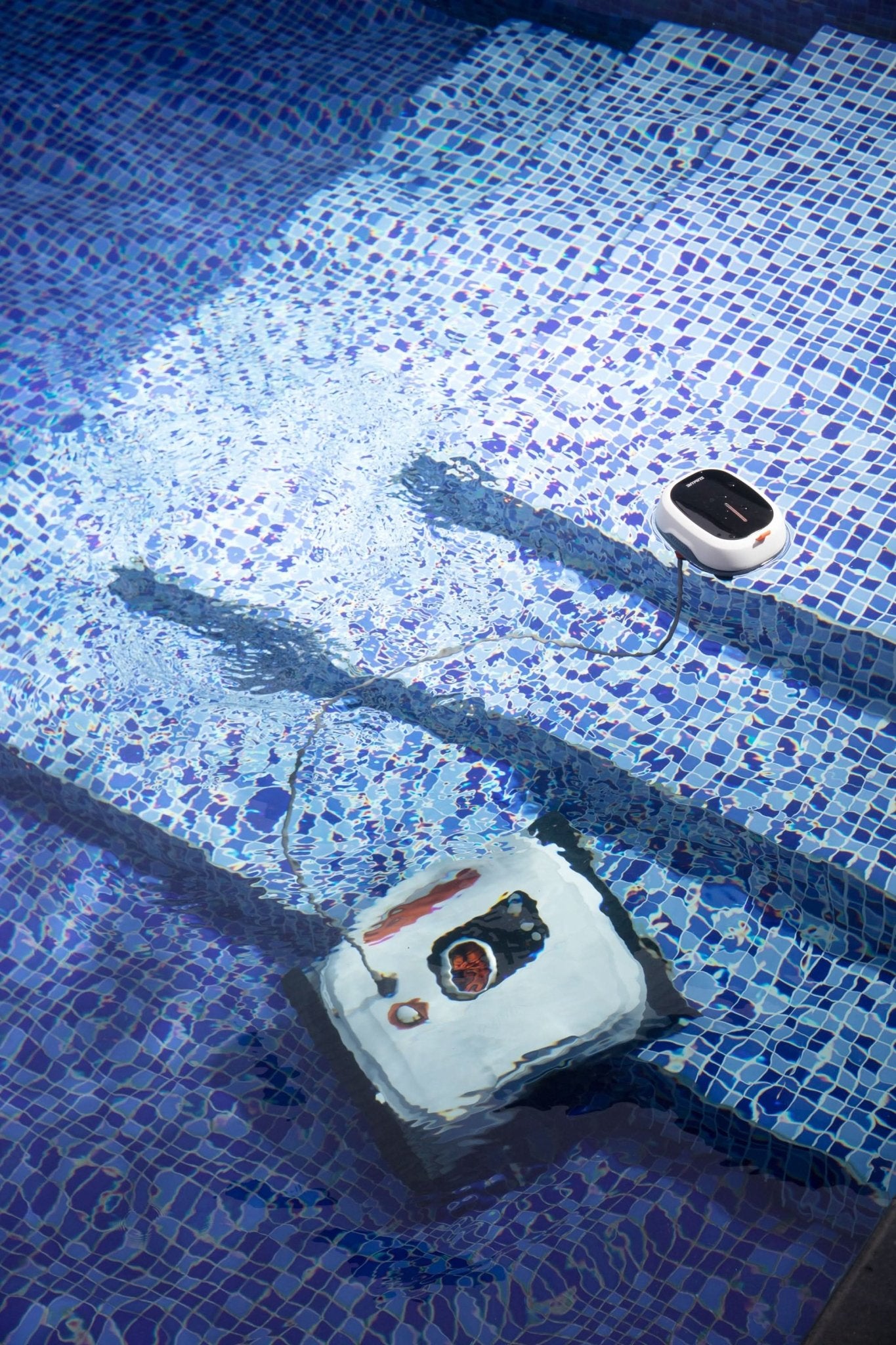 BN Pro Robotic Pool Cleaner - Get Tight Gear