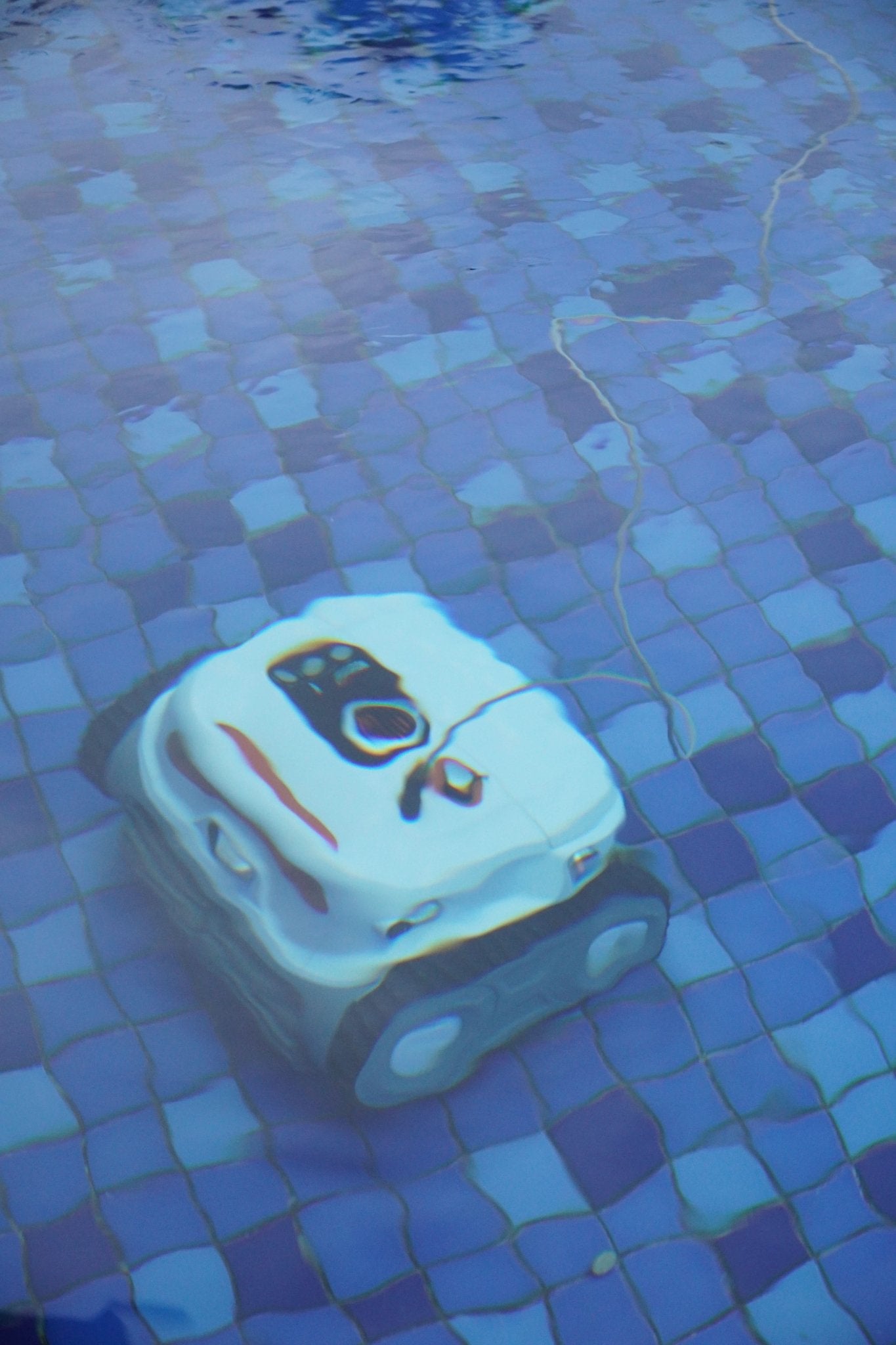 BN Pro Robotic Pool Cleaner - Get Tight Gear
