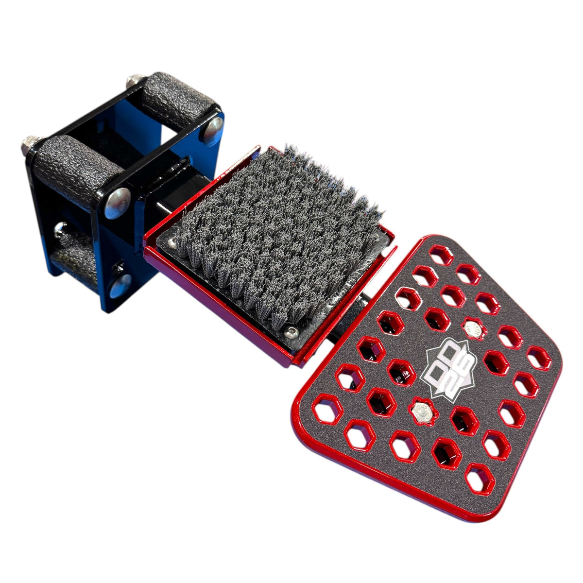 DD26 Fishing Access STEPXL with Mean Clean Kick Brush - Get Tight Gear