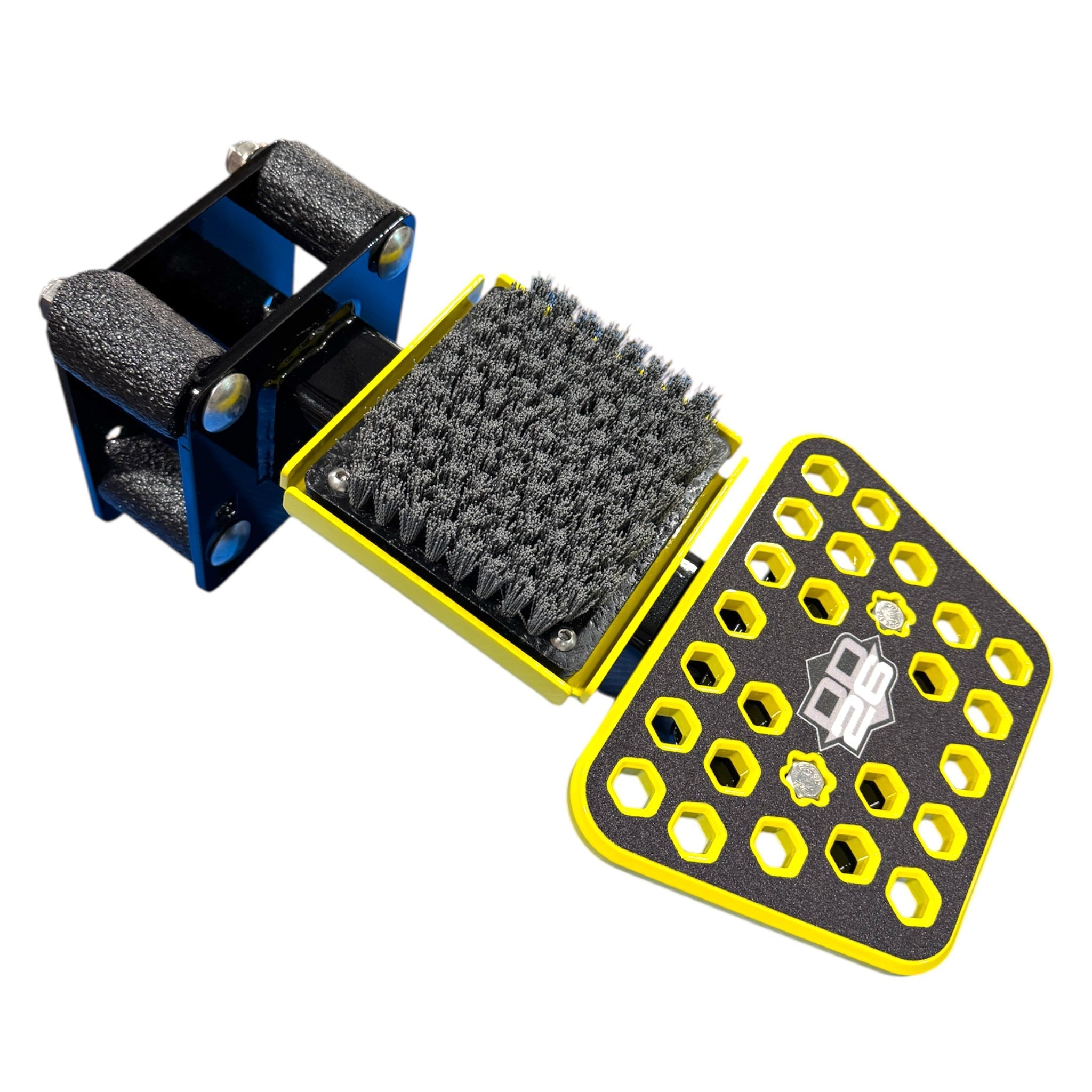 DD26 Fishing Access STEPXL with Mean Clean Kick Brush - Get Tight Gear