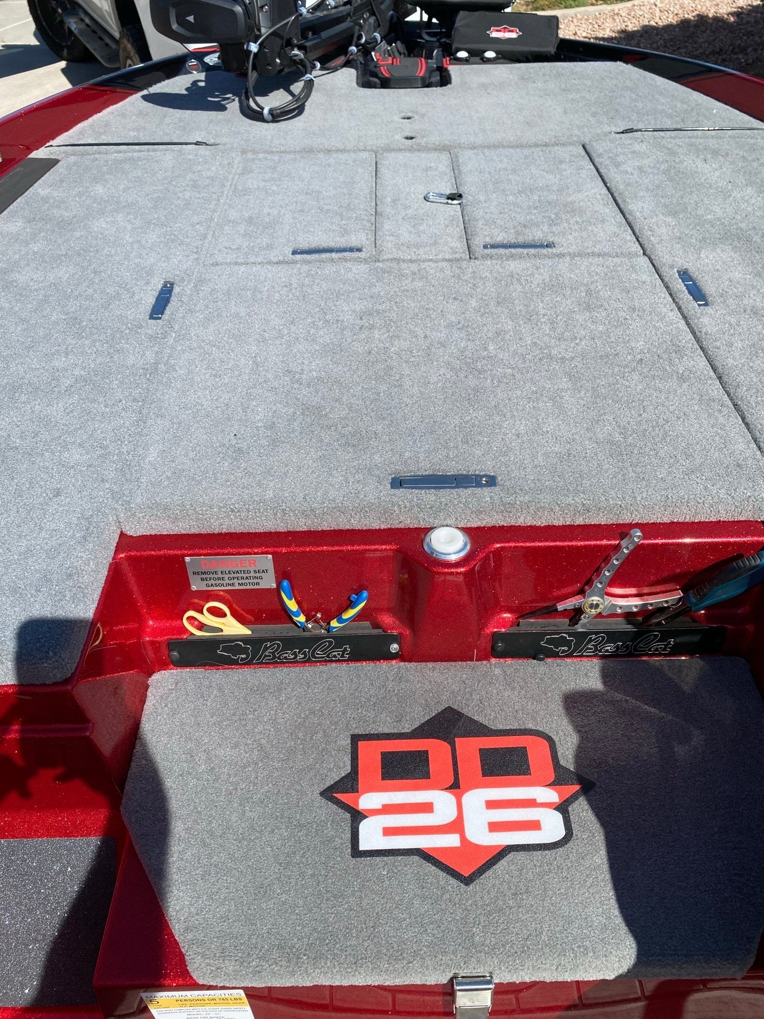 DD26 Fishing Carpet Decal 12" x 8" - Get Tight Gear