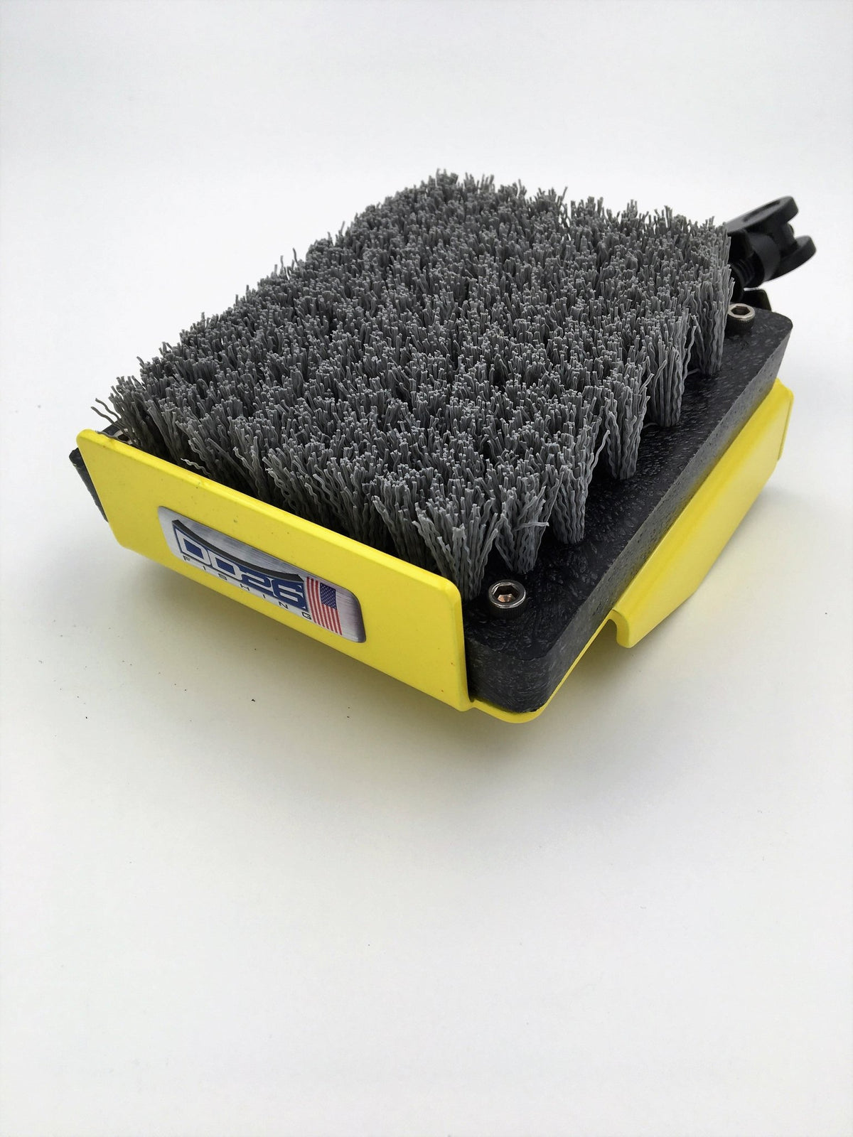 DD26 Fishing Mean Clean Kick Brush - Get Tight Gear