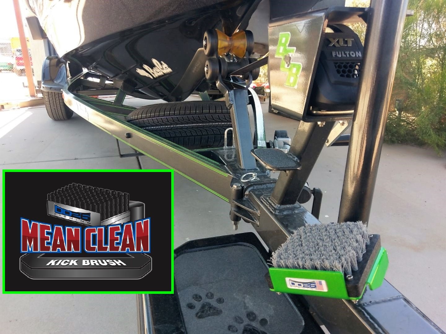 DD26 Fishing Mean Clean Kick Brush - Get Tight Gear