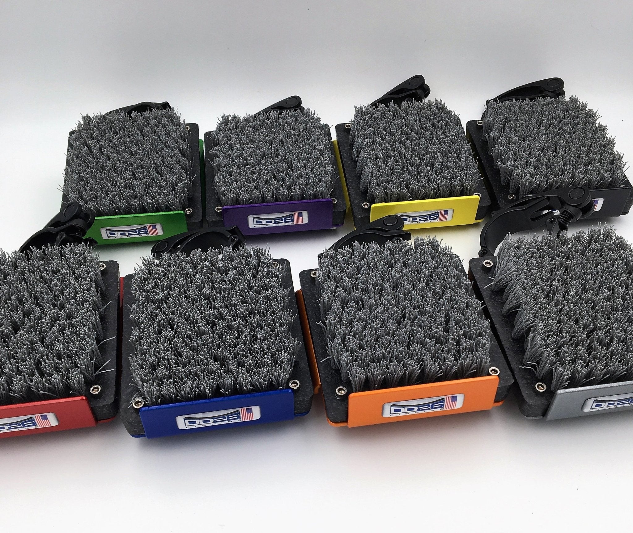 DD26 Fishing Mean Clean Kick Brush - Get Tight Gear