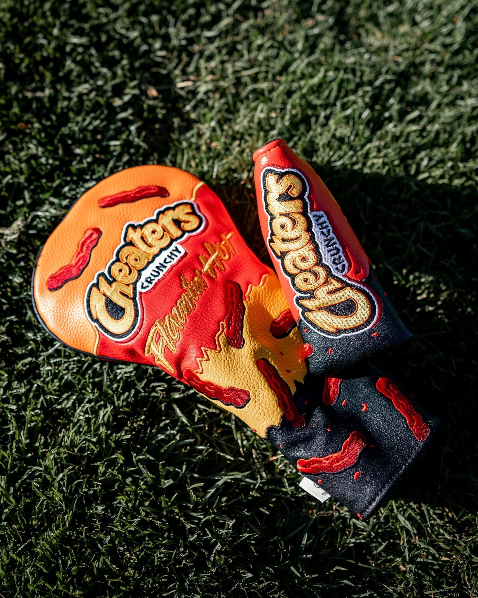 Flamin' Hot Cheaters - Blade Putter Cover - Get Tight Gear