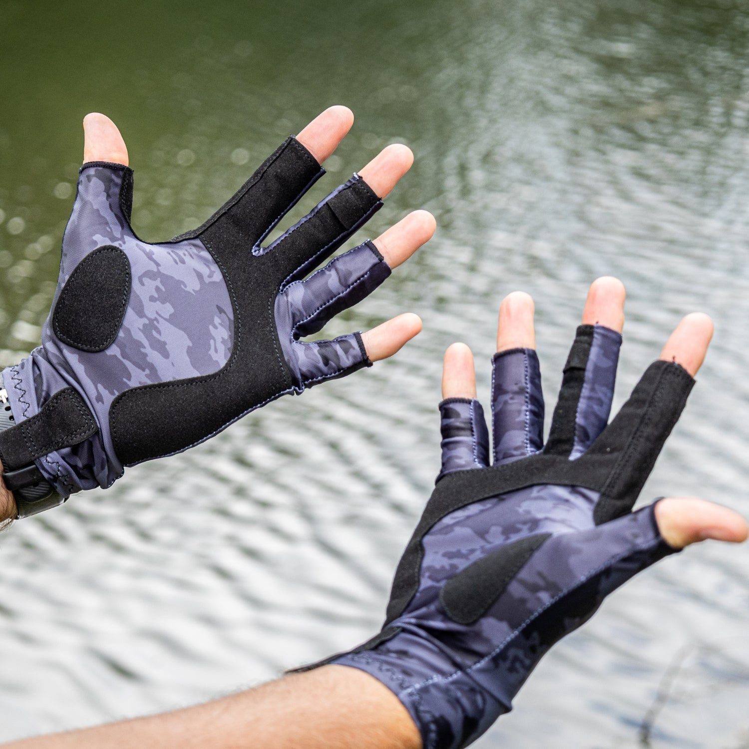 Reaction Tackle UV Fishing Gloves UPF 50+ - Get Tight Gear