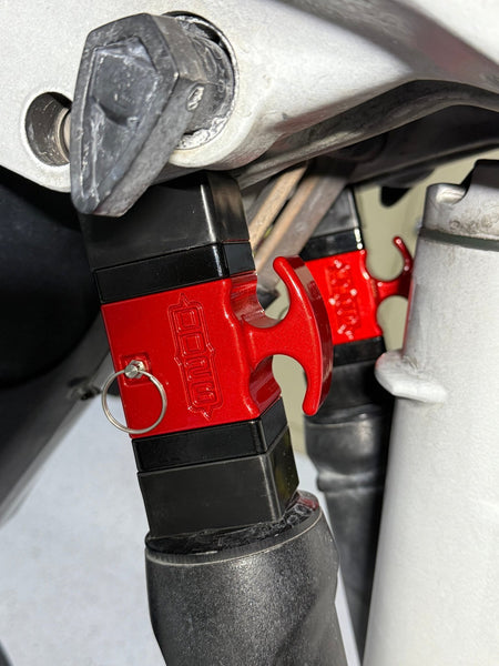 Single Ram Motor Tote for mid size Yamahas, Suzukis and Dual Ram Verado's - Get Tight Gear