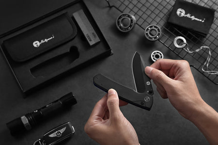 The Loyalist Folding Pocket Knife Giftset for Men and Women (Black and Blue) - Get Tight Gear