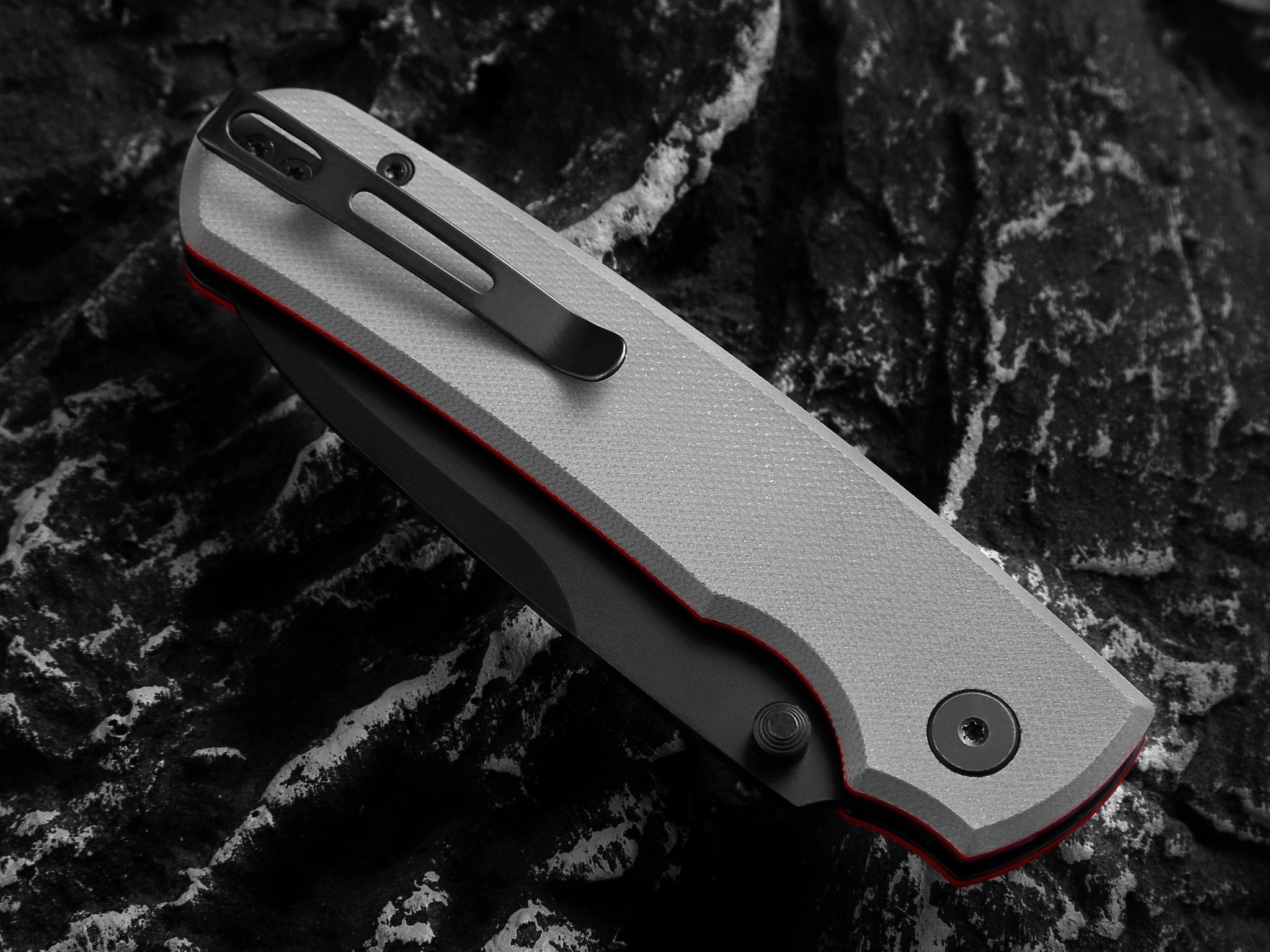 The Loyalist Folding Pocket Knife Giftset for Men and Women (Black and White) - Get Tight Gear