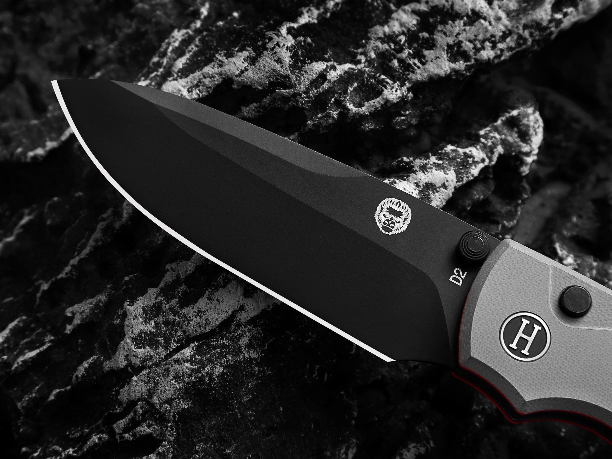 The Loyalist Folding Pocket Knife Giftset for Men and Women (Black and White) - Get Tight Gear