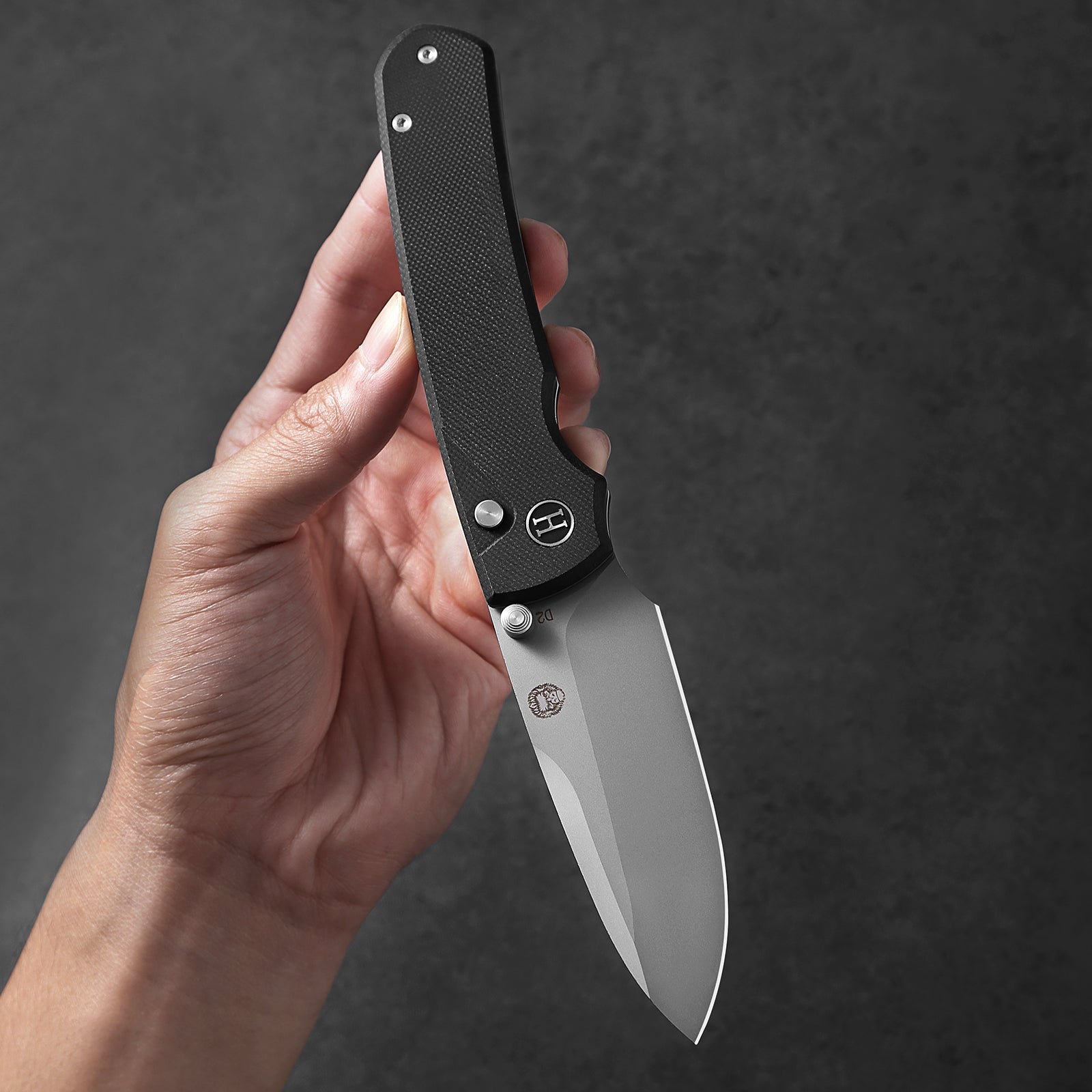 The Loyalist Folding Pocket Knife Giftset for Men and Women (Sand and Black) - Get Tight Gear