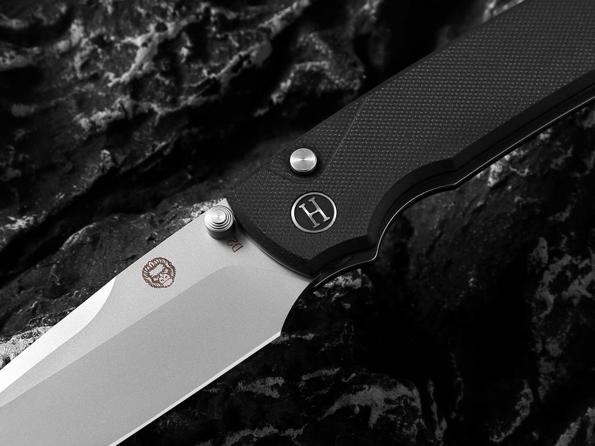 The Loyalist Folding Pocket Knife Giftset for Men and Women (Sand and Black) - Get Tight Gear