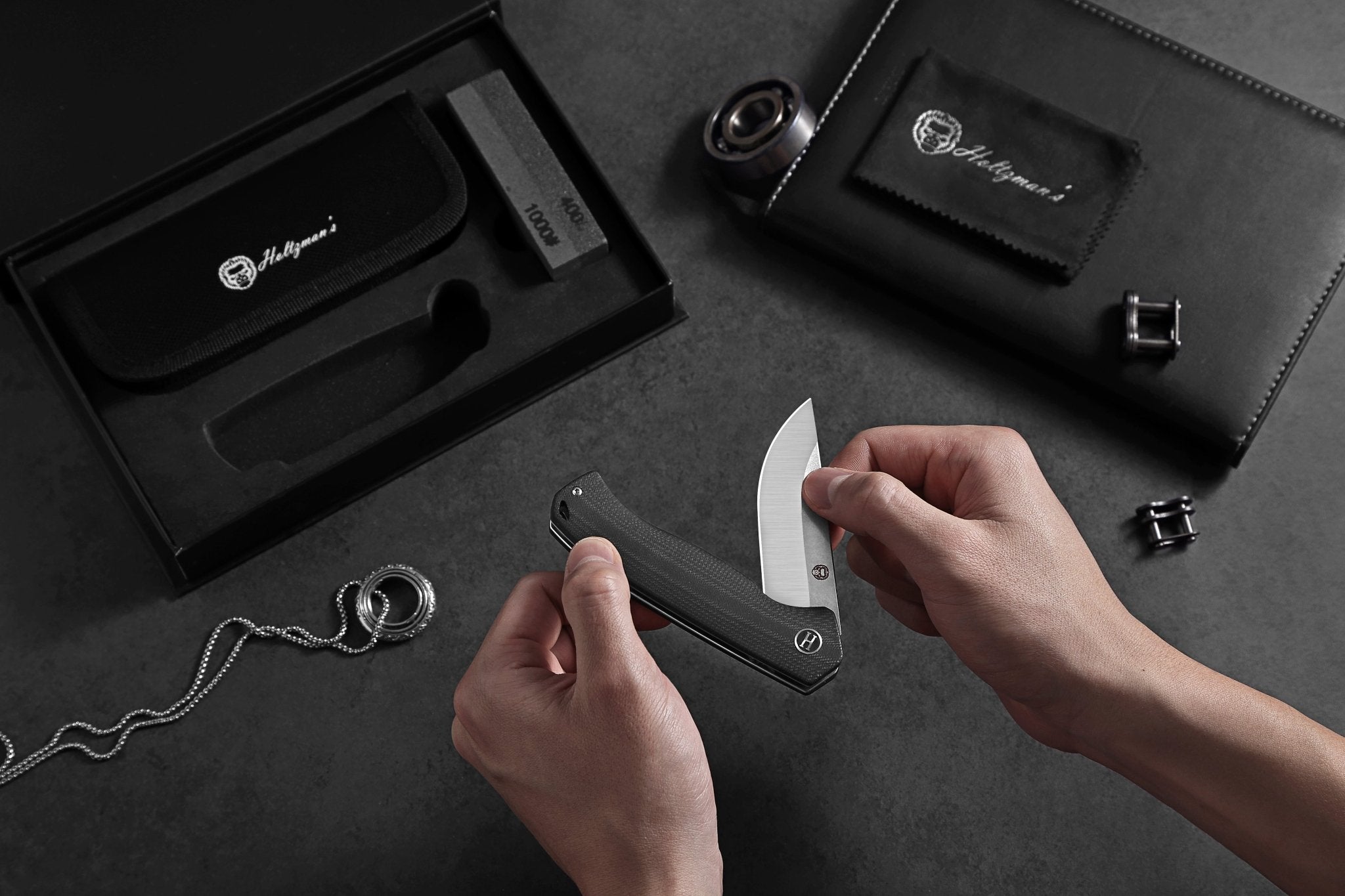 The Pathfinder Folding Pocket Knife Giftset for Men and Women (Black and Silver) - Get Tight Gear