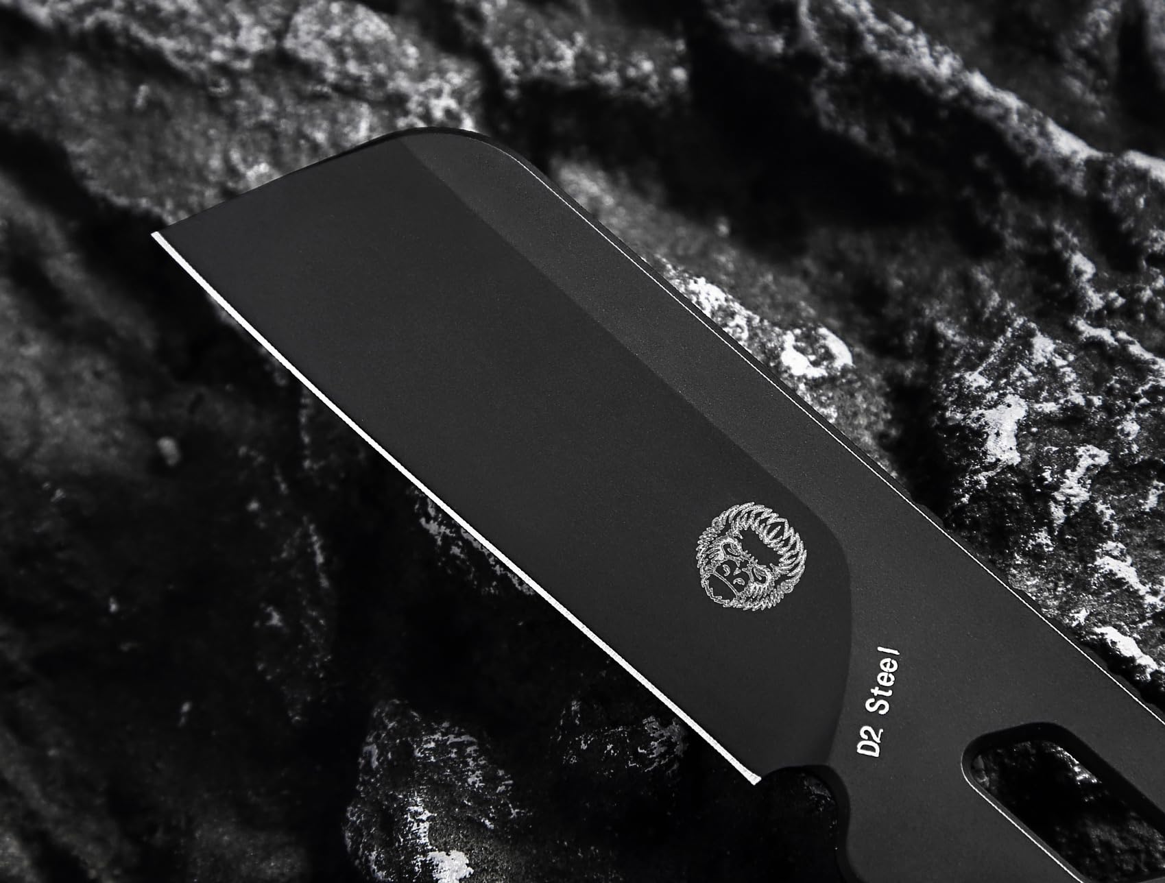 "THE RAZOR BACK" SURVIVAL NECK KNIFE - Get Tight Gear