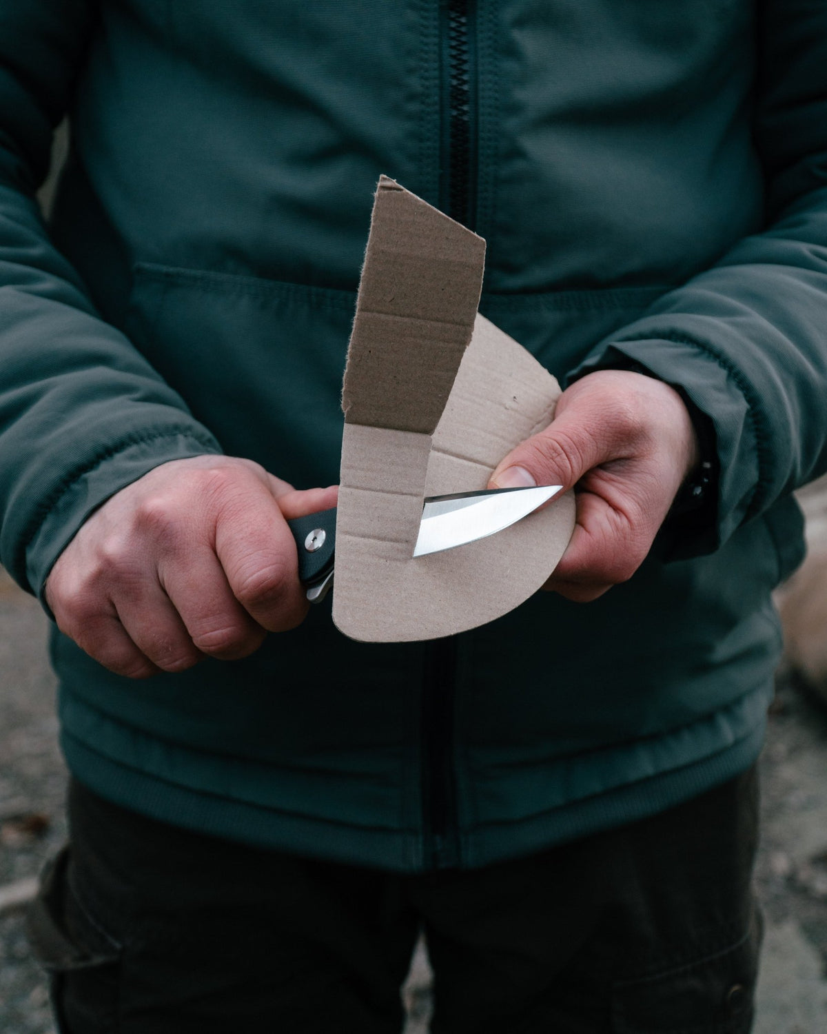 The Straight Back Folding Pocket Knife Giftset for Men and Women (Silver and Black) - Get Tight Gear