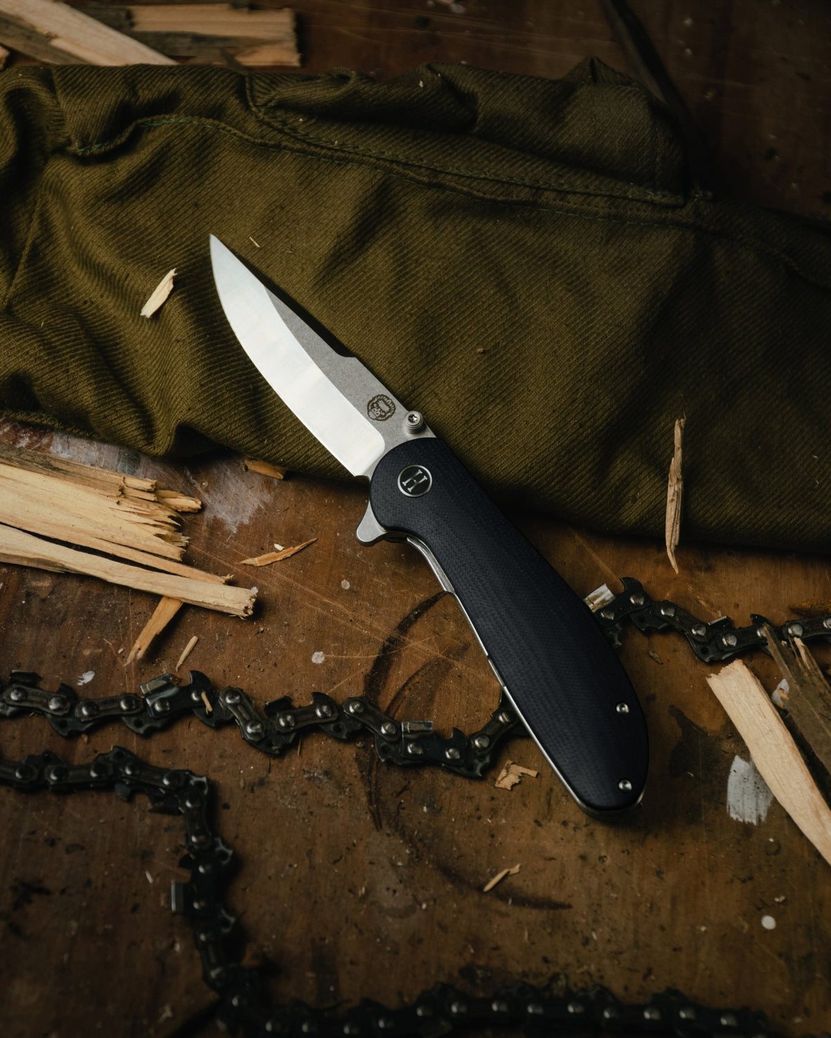 The Straight Back Folding Pocket Knife Giftset for Men and Women (Silver and Black) - Get Tight Gear