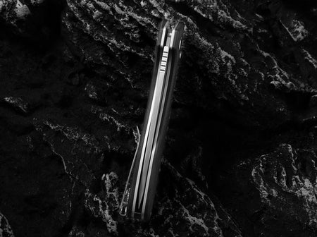 The Vector Folding Pocket Knife Giftset for Men and Women (Black and Silver) - Get Tight Gear