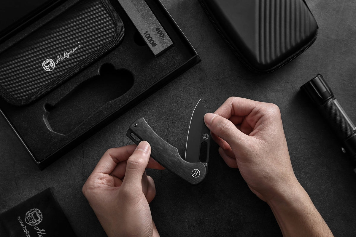 The Venture Point Folding Pocket Knife Giftset for Men and Women (Black and Blue) - Get Tight Gear